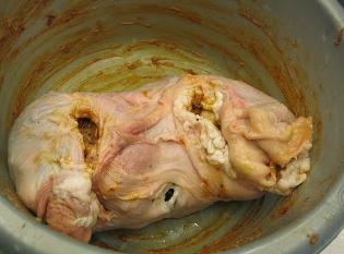 Полнети стомак со свинско месо: рецепт со леќата и печурките