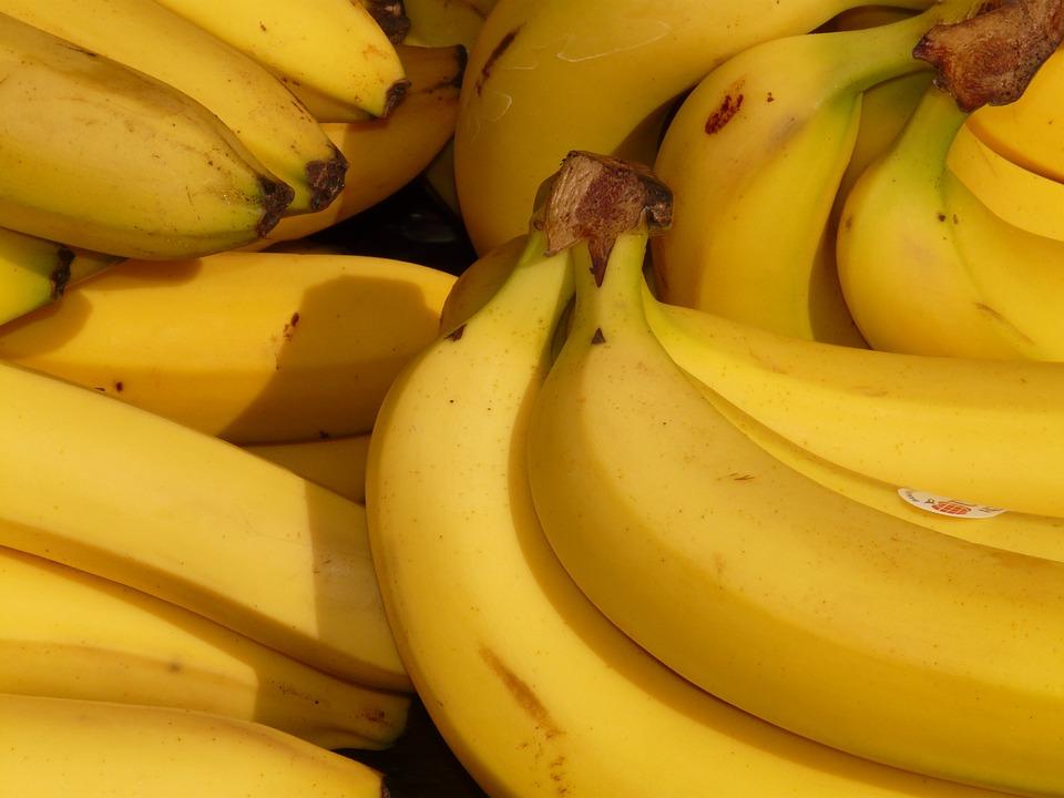 Банани необхідно вживати при запаленні слизових оболонок шлунка і рота, ентеритах, при виразках шлунка і кишечника