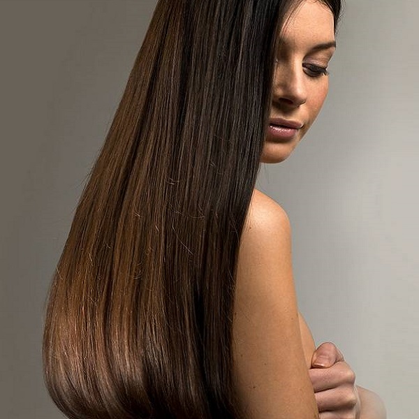 Ламінування волосся за допомогою желатину в домашніх умовах - процедура, що дозволяє надати шевелюрі здоровий вигляд: обсяг, гладкість, шовковистість