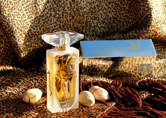 парфуми   Salvador Dali La Belle Et L'Ocelot   - це яскравий і привертає аромат для впевнених і граціозних дам в незабутньому «котячому» флаконі